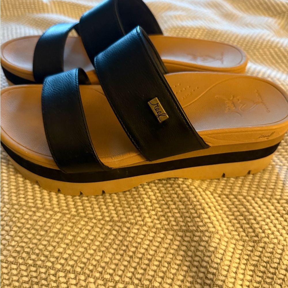 Reef Black and Tan Women's Slide Sandals